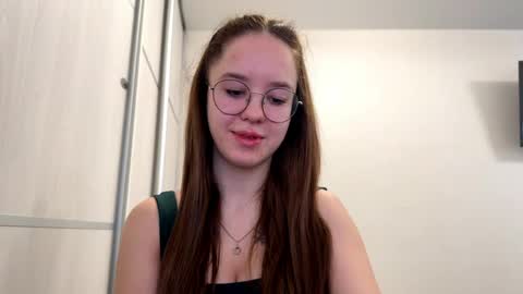 Kate online show from April 3, 7:06 am