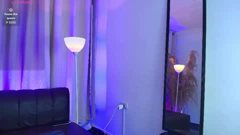 cat_kiss_ online show from October 2, 3:11 am