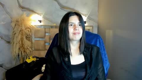 cata black online show from May 23, 11:52 am