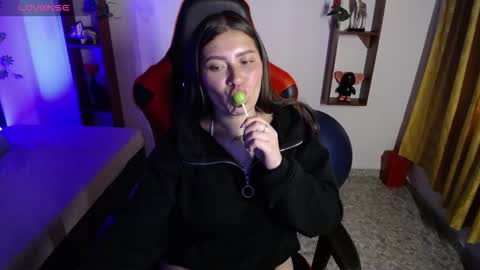 Snapshot of cata_lover1 chatting on October 2, 5:29 pm cata_lover1 online show from October 2, 5:29 pm