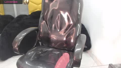 catalella_g online show from February 24, 7:41 pm