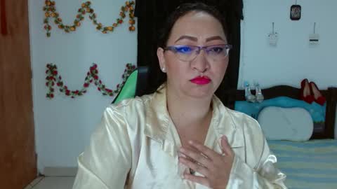 isabel online show from January 3, 9:36 am