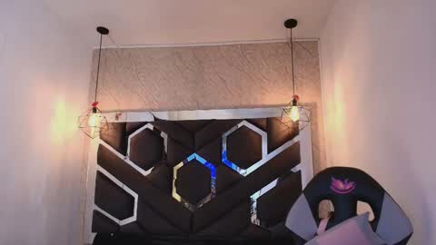 Cataleya online show from December 14, 11:05 am