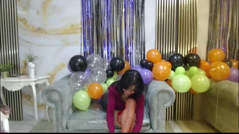 Catalina  online show from November 6, 1:17 pm