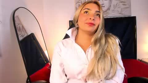 catalina_osorio online show from July 8, 12:18 pm