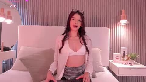 Catalina  online show from February 24, 3:43 pm