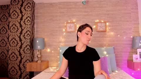 Snapshot of catalinnathompson chatting on December 19, 11:50 am CatalinnaThompson online show from December 19, 11:50 am