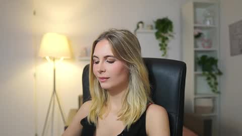 catecrago  online show from December 2, 9:00 am