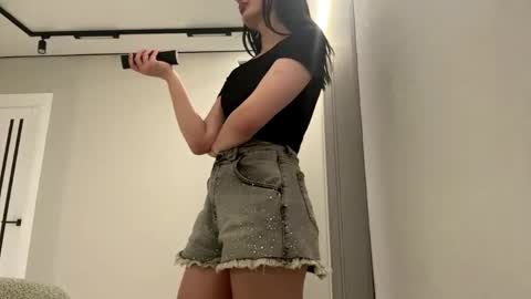 Lisa online show from May 20, 6:49 pm