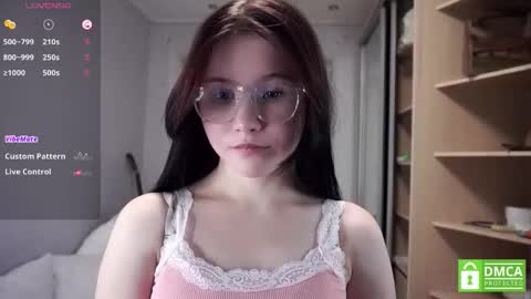 Eva  online show from September 26, 5:21 pm