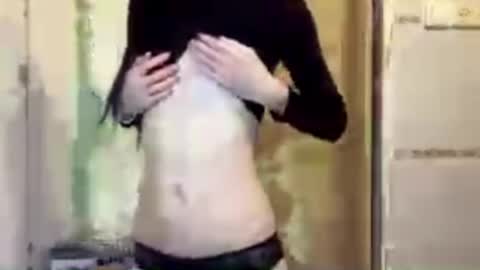 Lola online show from October 23, 9:32 pm