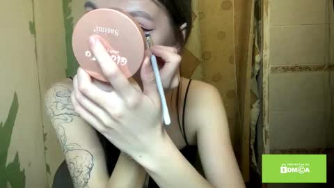 Lola online show from November 11, 9:23 pm