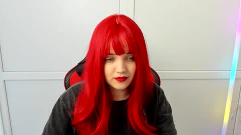 Catrine online show from April 4, 7:07 am