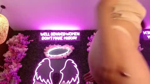 cattlyn online show from November 13, 4:44 am