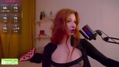 caty_cuddly online show from April 5, 12:31 am