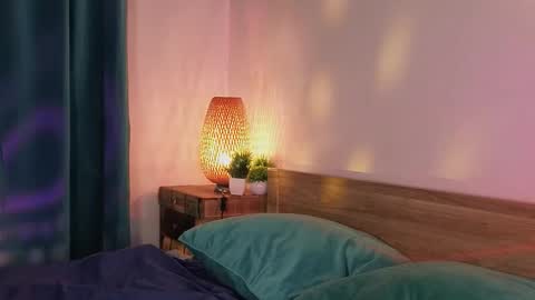 Lina  online show from February 1, 7:34 pm