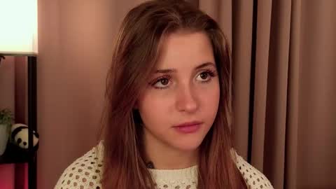 Lina  online show from December 5, 8:32 pm