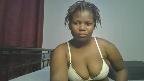 ceepretty25 online show from February 1, 10:30 pm