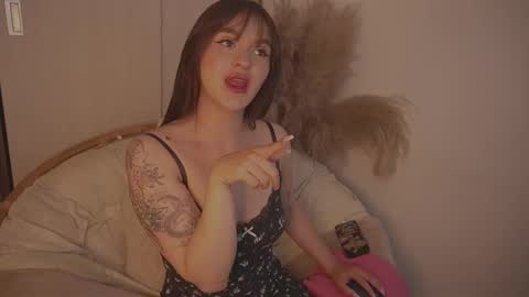 Diane Independent model online show from September 12, 8:38 pm