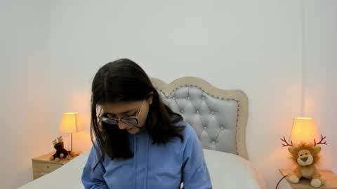 Celeste Calderon online show from December 21, 11:47 am