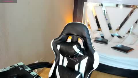 SARA  online show from March 4, 11:06 am