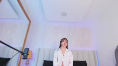 celeste_dalton online show from May 7, 12:09 pm