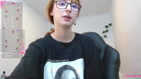 Snapshot of celesteayase chatting on February 18, 10:36 pm celesteayase online show from February 18, 10:36 pm