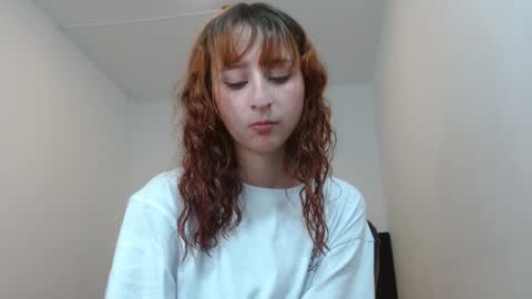 Snapshot of celesteayase chatting on February 3, 9:18 pm celesteayase online show from February 3, 9:18 pm