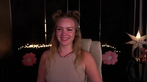 celestenoirr online show from May 12, 4:24 pm