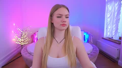 celestenoirr online show from March 12, 2:31 pm