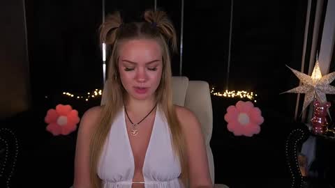 celestenoirr online show from May 26, 3:11 pm