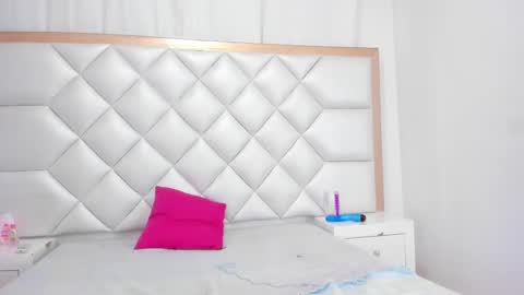 celestewish online show from October 3, 4:50 am