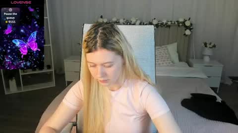 your cute kitty online show from May 29, 8:07 pm
