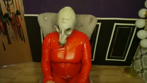       online show from May 11, 2:45 pm