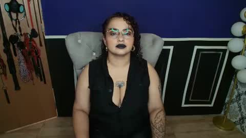       online show from May 5, 11:46 am