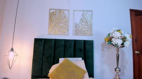 Celeste Quenn online show from May 1, 12:41 pm