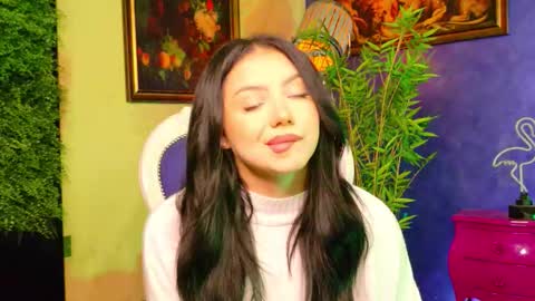 celinelow online show from October 3, 4:17 am