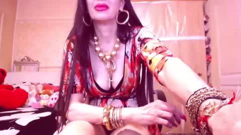 Cerise online show from May 20, 1:57 am