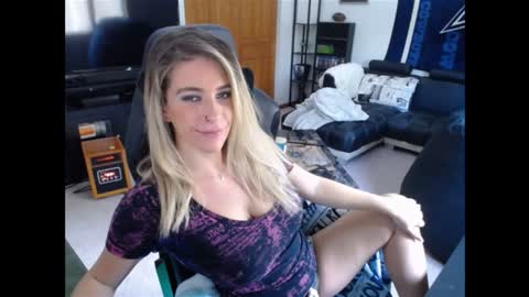 Marie online show from December 27, 3:06 pm