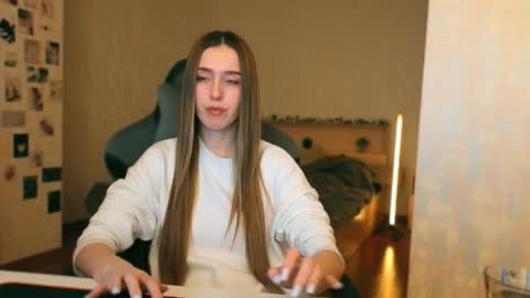 my name is Eva online show from February 21, 8:20 pm