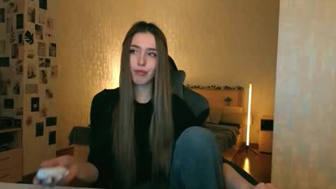 my name is Eva online show from February 11, 7:48 pm