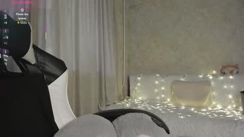 Chichi online show from January 13, 5:02 am