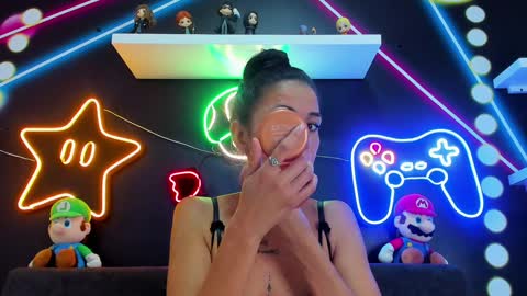 C H A N E L online show from December 29, 1:49 pm