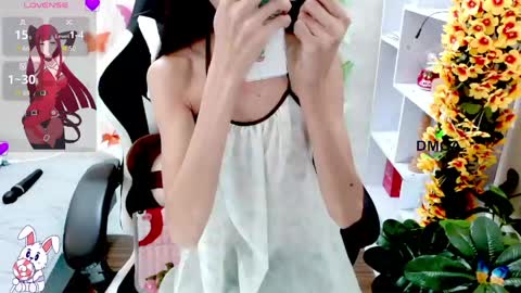 changchang_ online show from May 18, 1:15 am