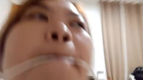 Mia online show from April 6, 11:00 am