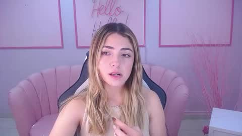 channel_blonde_a online show from December 3, 8:14 am