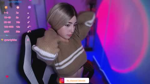 channel_blonde_a online show from November 27, 12:13 am