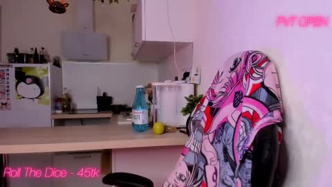 Holly online show from February 27, 2:21 pm