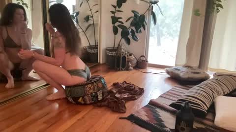 Chante online show from February 27, 3:37 pm