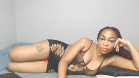 chantel87_ online show from March 5, 4:02 am